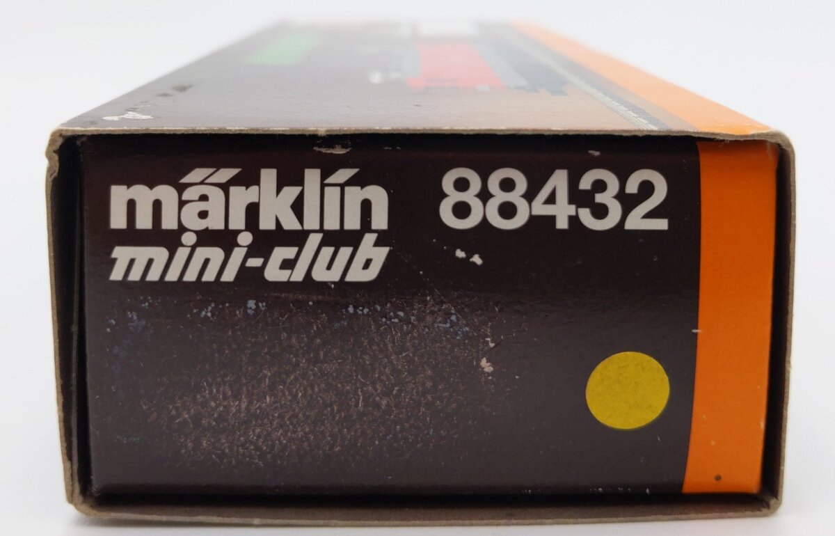Marklin 88432 Z Scale German Railroad Inc DB AG Class 143 Electric Locomotive EX/Box