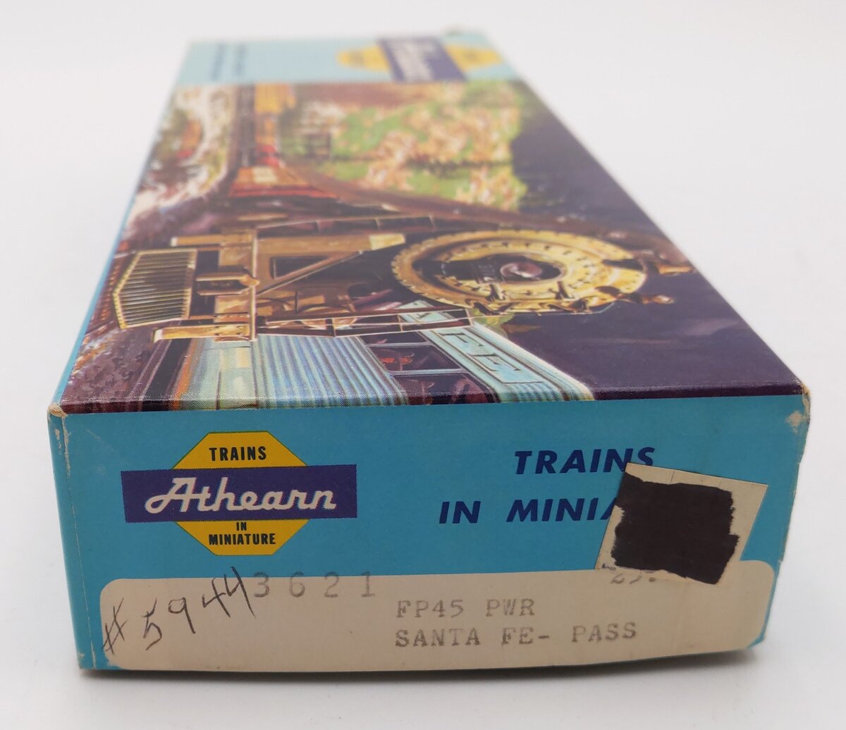 Athearn 3621 HO Scale Santa Fe FP-45 Powered Diesel Locomotive #5944 LN/Box