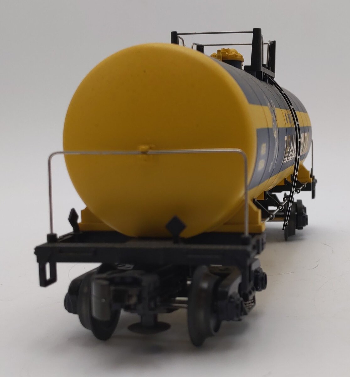 MTH 30-73133 O Gauge Alaska Modern Single Dome Tank Car #10804 EX