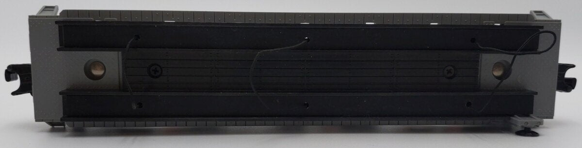 Lionel 6-16907 O Gauge Flatcar with 3 Farm Tractors EX