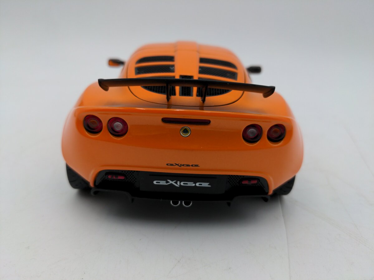 AutoArt 1:18 Scale Lotus Exige Orange EX