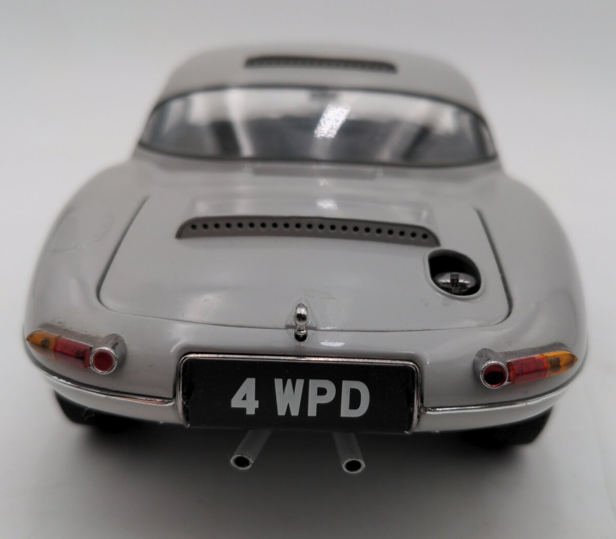 Paragon Models 1:18 Scale Jaguar E Type Lightweight #47 EX