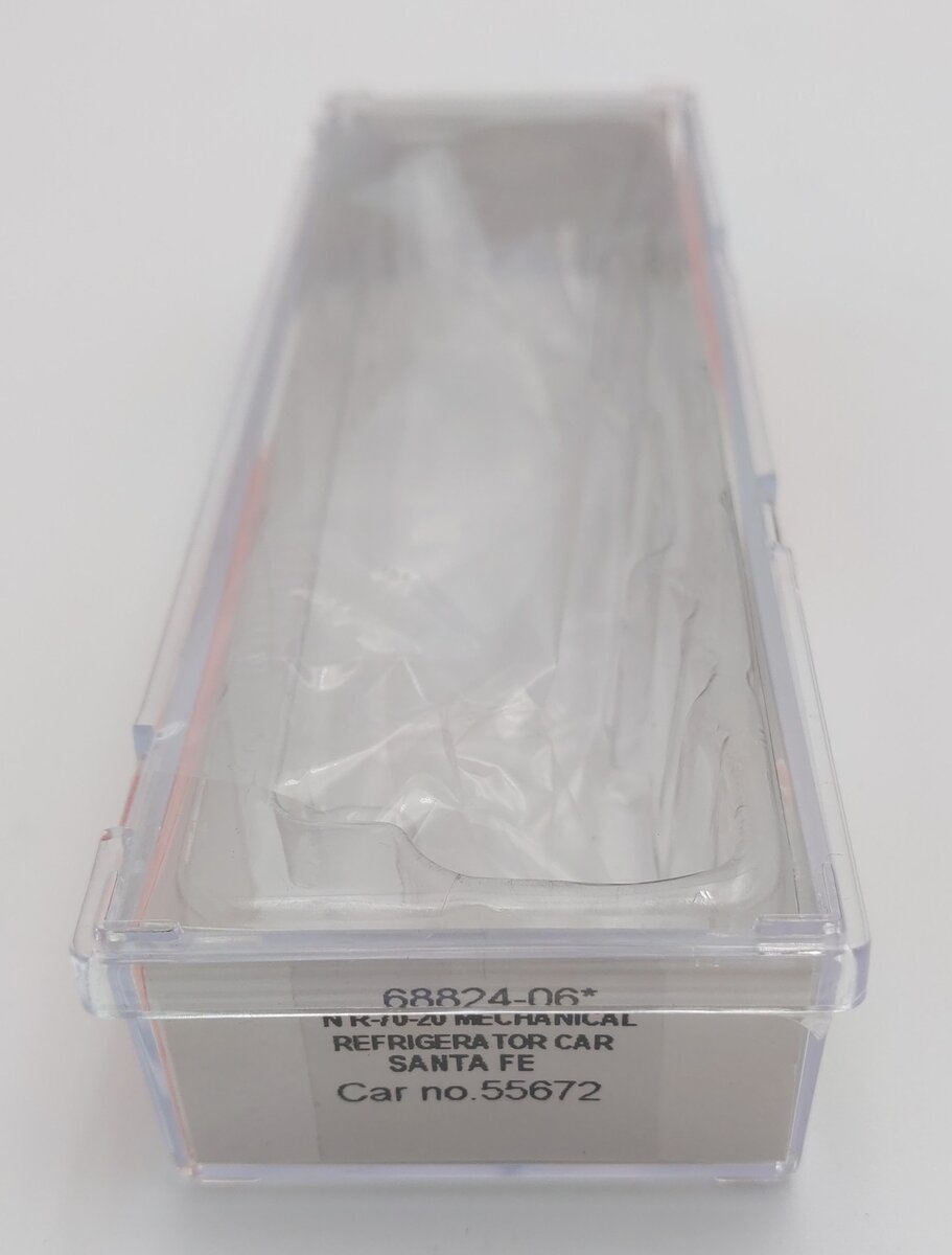 InterMountain 68824-06 N Scale Santa Fe Refrigerator Car #55672 LN/Box