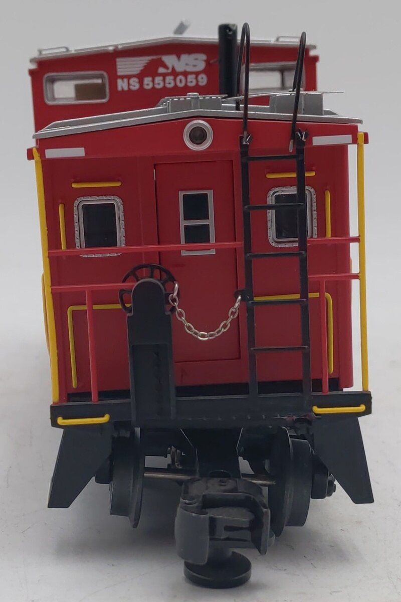 Lionel 6-85077 O Gauge Norfolk Southern Wide Vision Caboose with Camera #555059 VG
