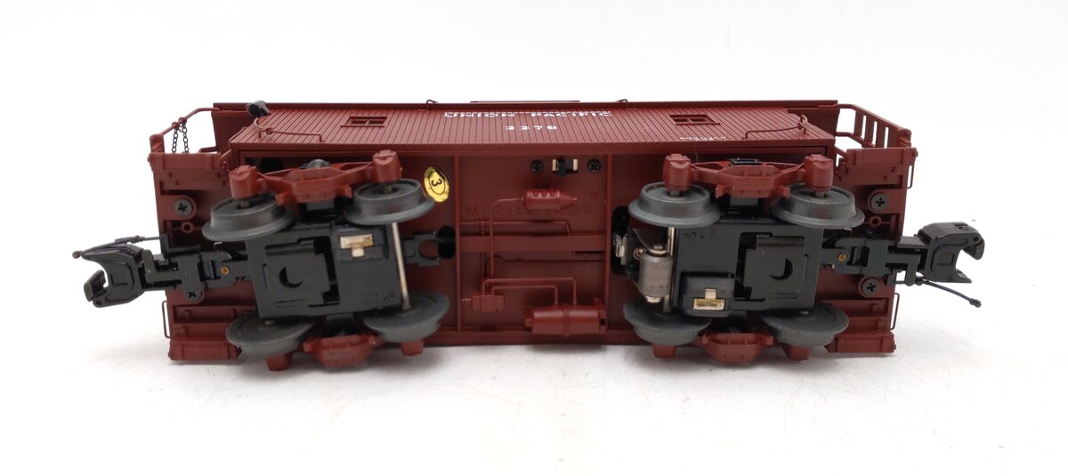 MTH 20-91253 O Union Pacific N-6b Caboose w/Operating Signal Man #2275 EX