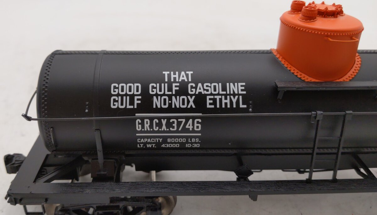 Atlas 3003809-3 O Scale 2-Rail Gulf Refining Company 8K Gallon Tank Car #3746 EX