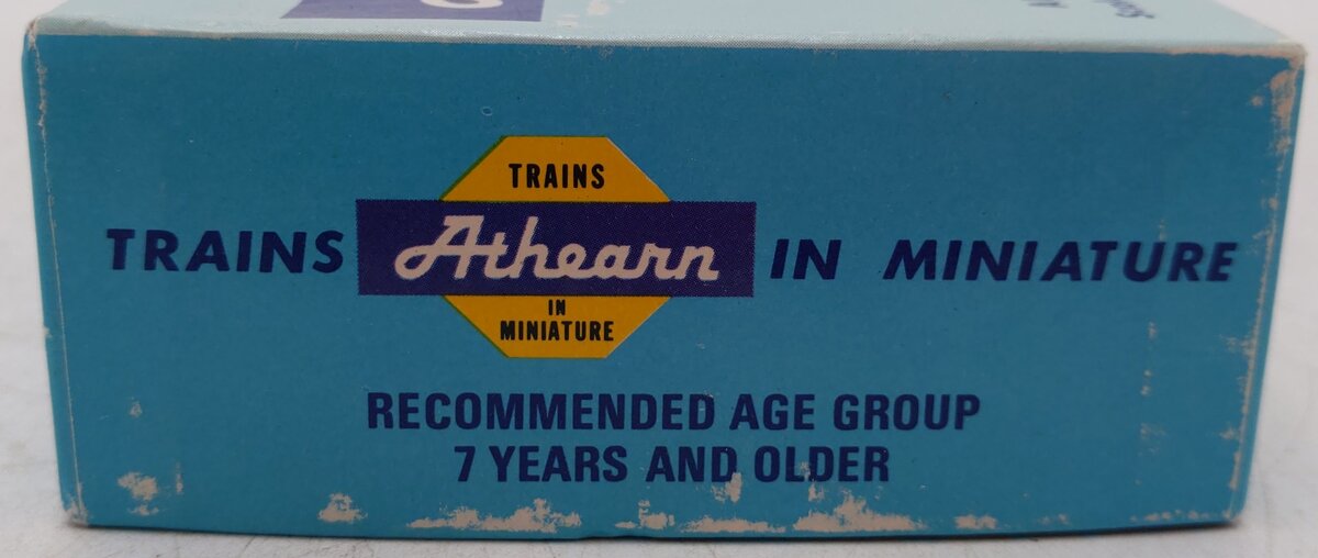 Athearn 3156 HO Scale Santa Fe GP-9 Powered Diesel Locomotive #8517 EX/Box