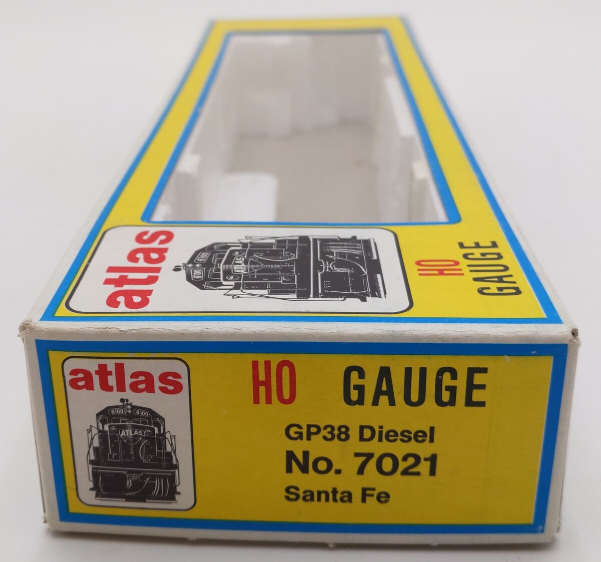 Atlas 7021 HO Scale Santa Fe GP38 Diesel Locomotive #3560 EX/Box