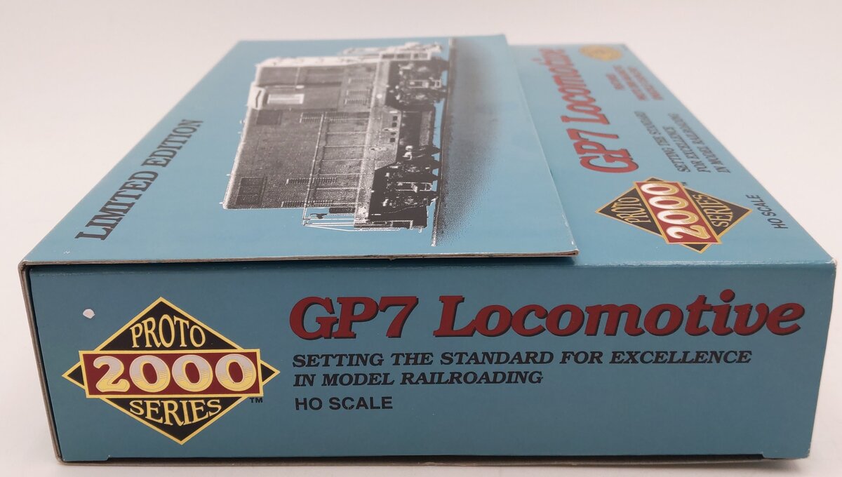 Proto 2000 23038 HO Scale AT&SF EMD GP7 Phase II Diesel Locomotive #2821 NIB