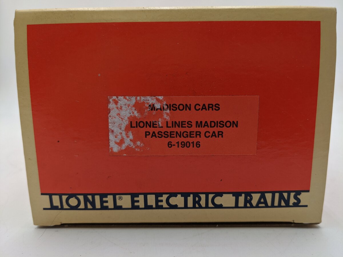 Lionel 6-19016 O Gauge Lionel Lines Madison Passenger Car #9016 VG/Box