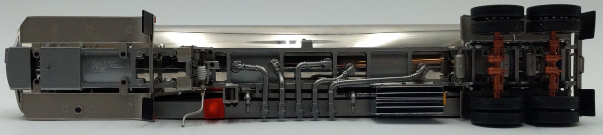 Franklin Mint B11WT96 1:32 Diecast Peterbilt Tanker Trailer NEW