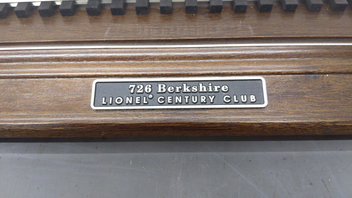 Lionel O Gauge 726 Berkshire Century Club Display Case EX