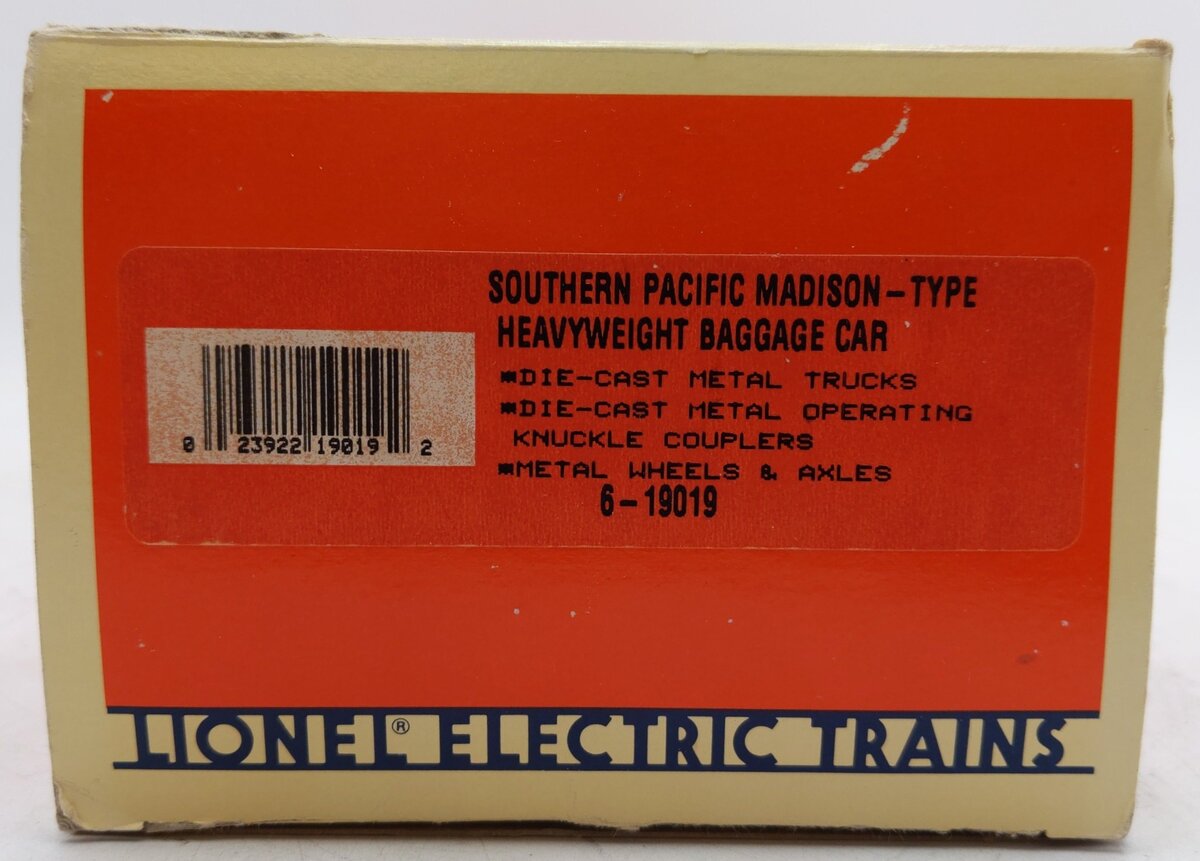 Lionel 6-19019 O Gauge Southern Pacific Madison Heavyweight Baggage Car EX/Box