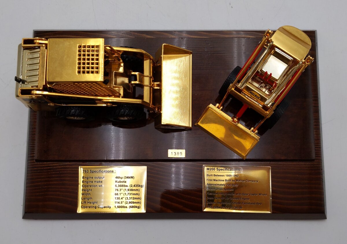 Bobcat M200 and 763 40th Anniversary 24 Carat Gold-plated Set LN/Box
