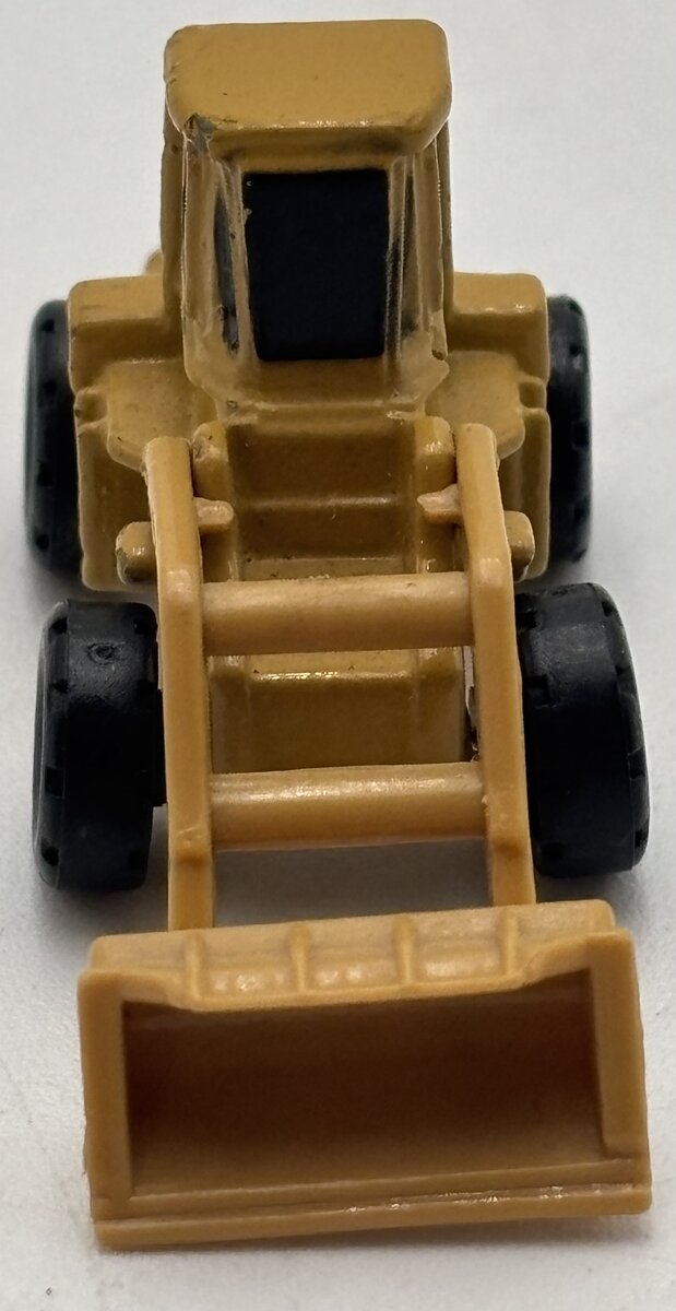 Ertl 0261Q 1:100 CAT Wheel Loader Diecast EX