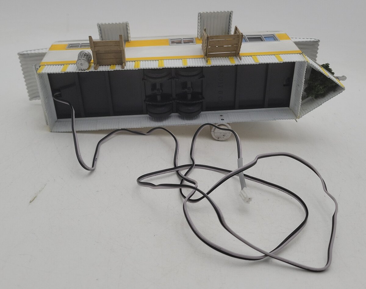 Woodland Scenics BR5863 O Built-&-Ready Sunny Days Trailer EX