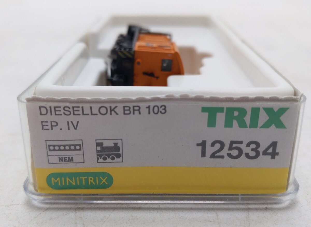 Trix 12534 N Scale British Rail Diesel Locomotive #103020 LN/Box