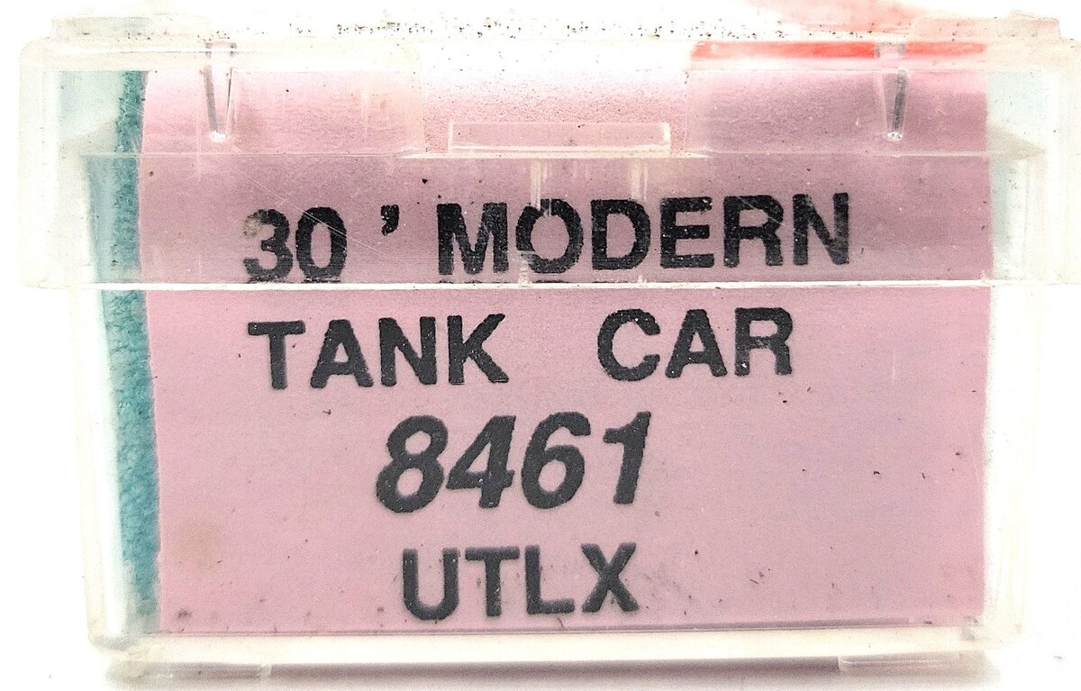 Roundhouse 8461 N Scale UTLX 30' Modern Tank Car #71000 EX/Box