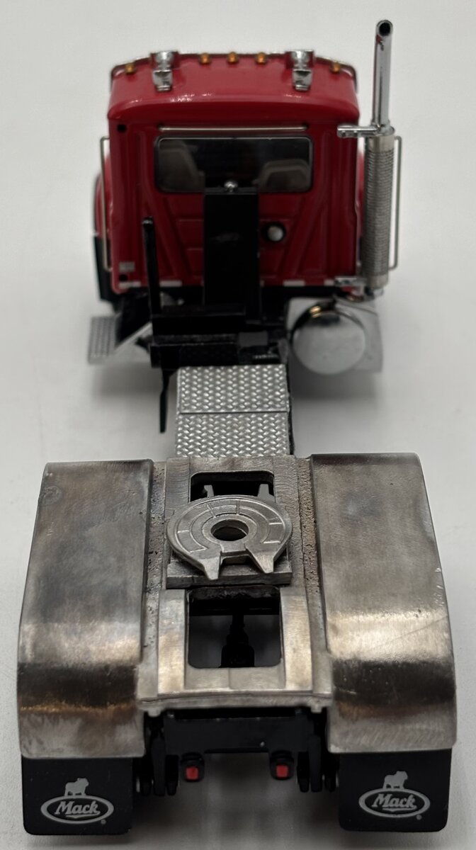 Mack 1:50 Red Mack Granite Tractor 6x4 LN