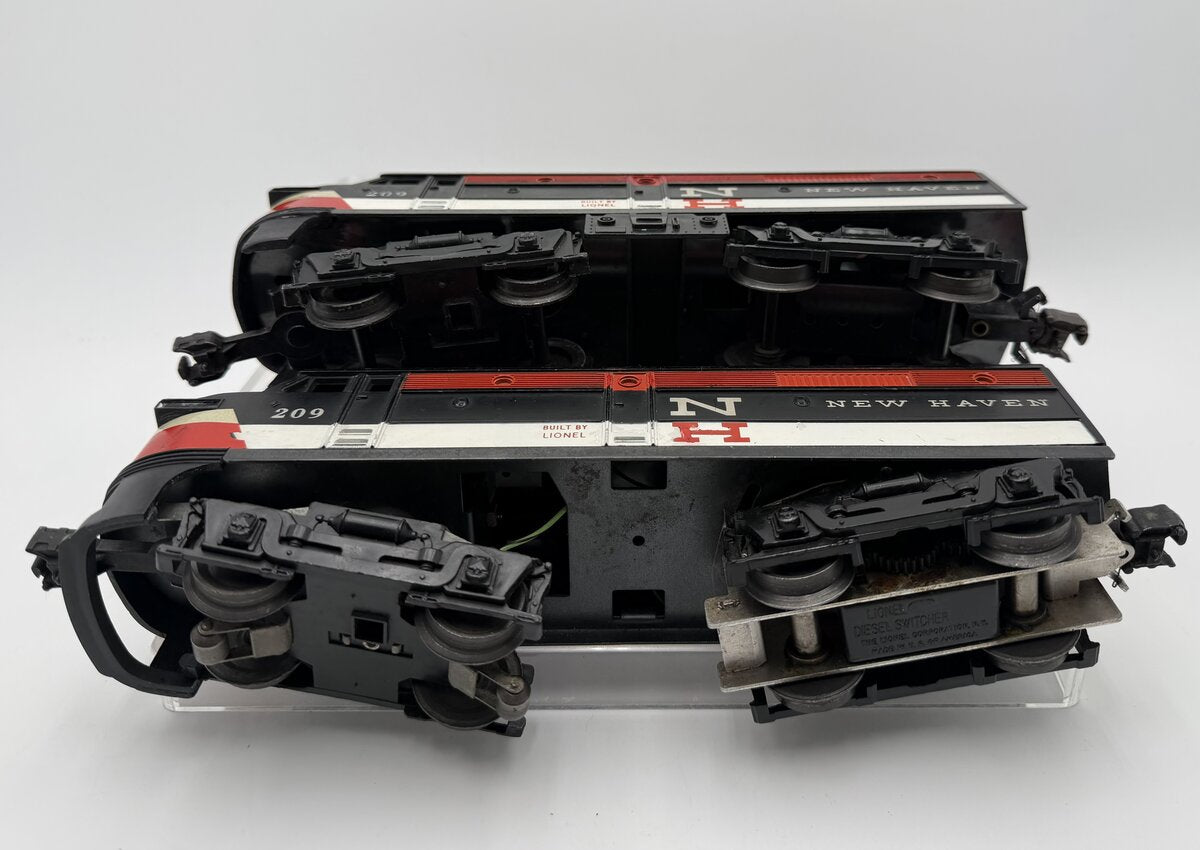 Lionel 209 Vintage O New Haven Alco AA Diesel Locomotive Set VG