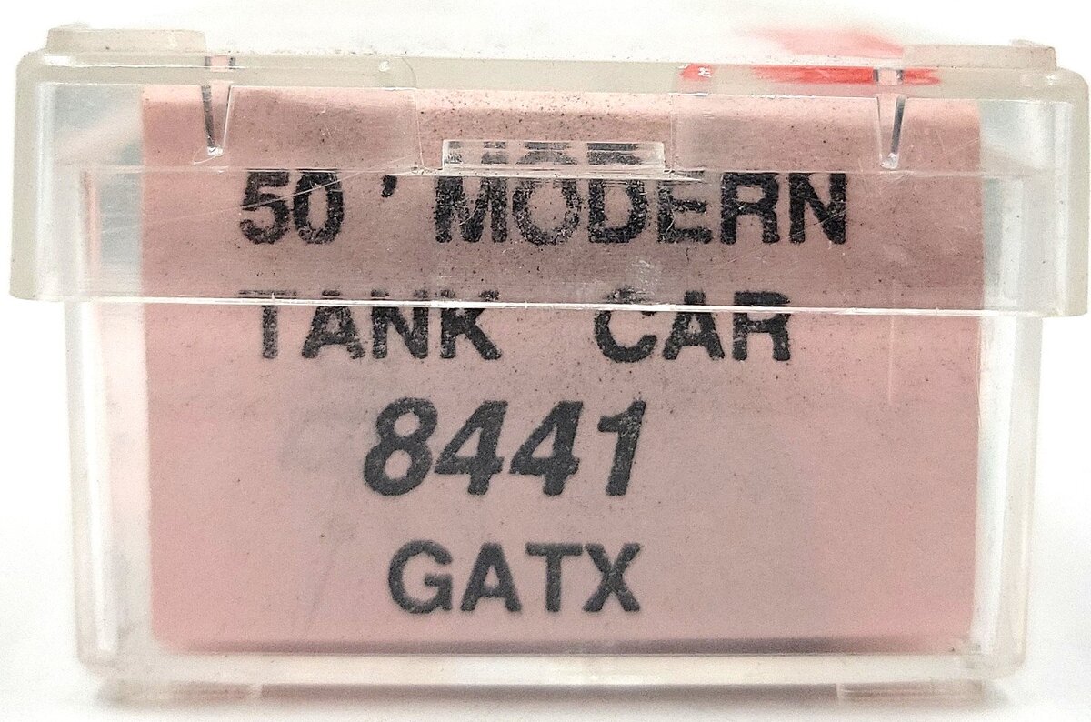 Roundhouse 8441 N Scale GATX 50' Modern Tank Car #52611 EX/Box