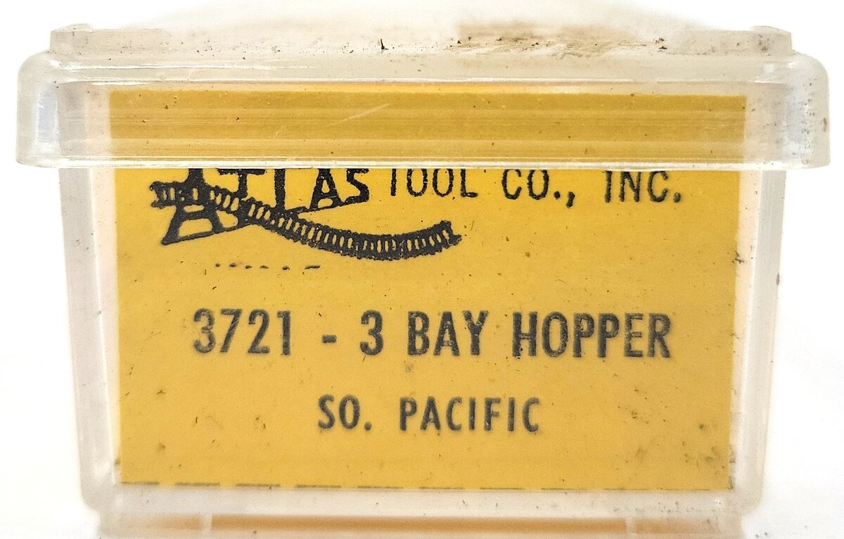 Atlas 3721 N Scale Southern Pacific 3-Bay Covered Hopper #490098 EX/Box
