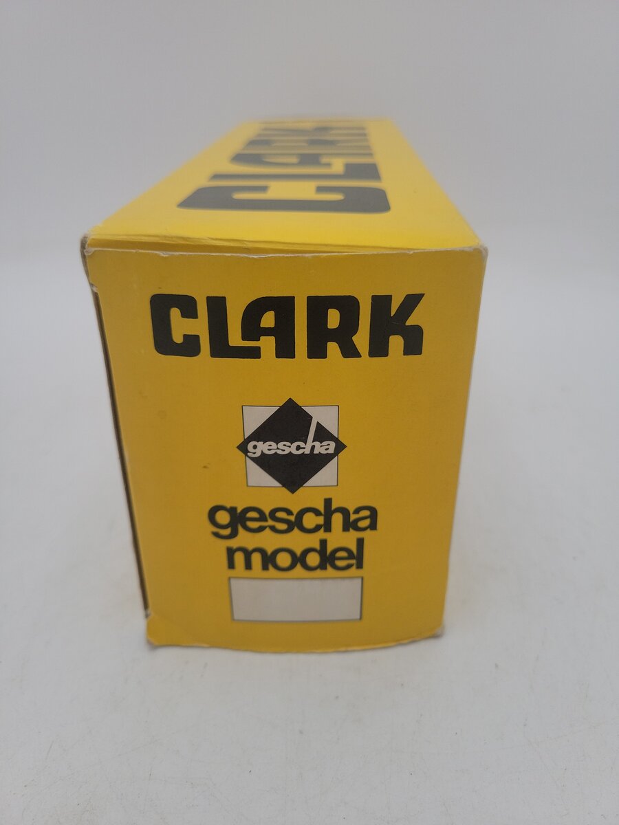 Gescha 3073 1:50 Scale Clark 720CM Mobile Crane Truck Diecast Model NIB