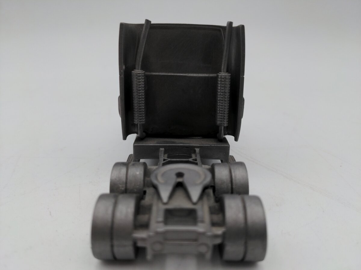Volvo Merchandise Corp Pewter 1981-1987 Sleeper Cab Truck VG