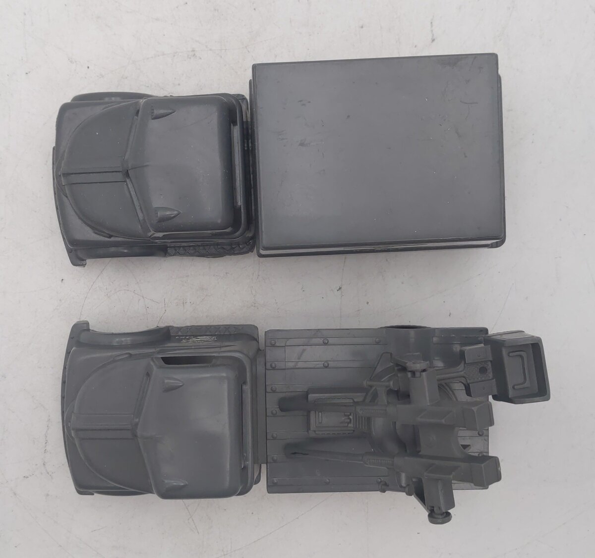 Pyro O Gauge Plastic USMC Ambulance & AA Truck VG