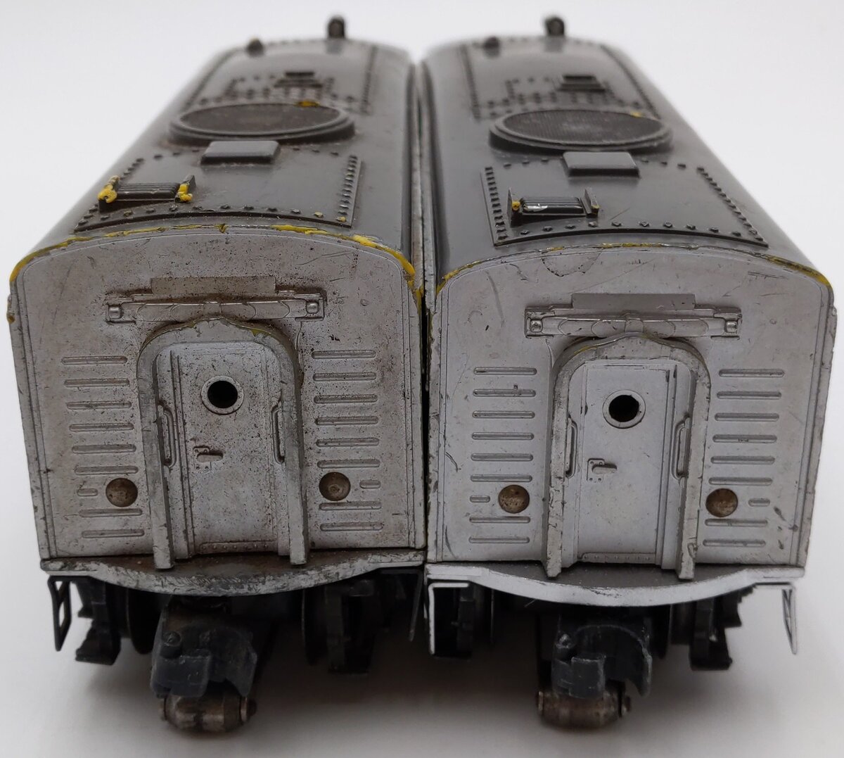 Lionel 2023 Vintage O Union Pacific Alco AA Diesel Locomotives - Silver & Gray