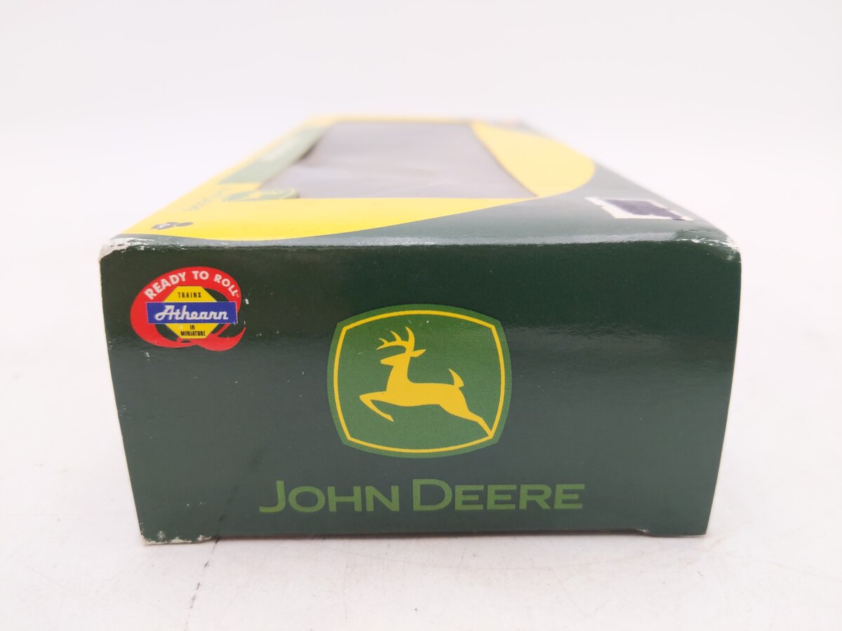Athearn 8156 HO Gauge John Deere 40' Flat Car w/ Waterloo Boy Tractors EX/Box