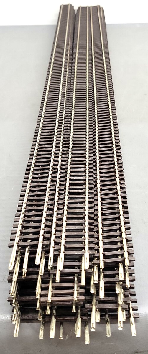 Peco SL-8300 HO North American Style Streamline Code 83 36" Flex Track (31) EX