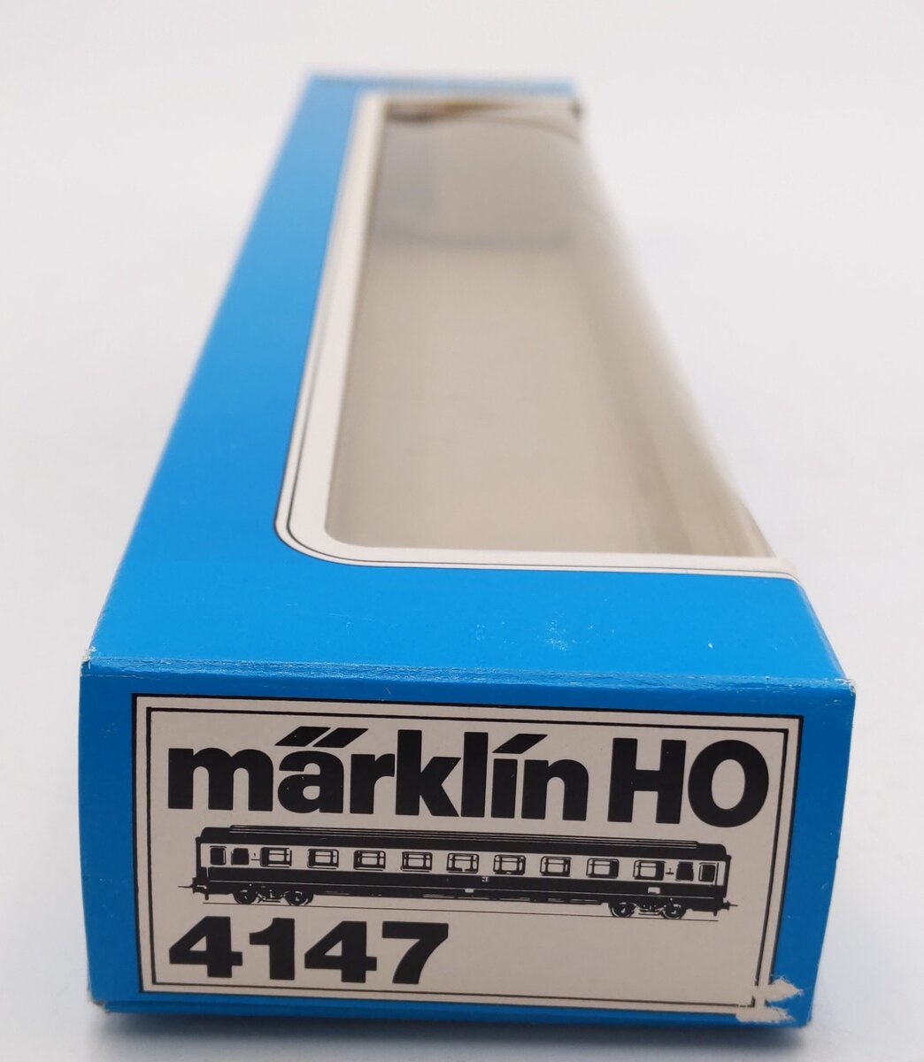 Marklin 4147 HO Scale DB Avmz Passenger Car #61 80 19-90 587-5 EX/Box
