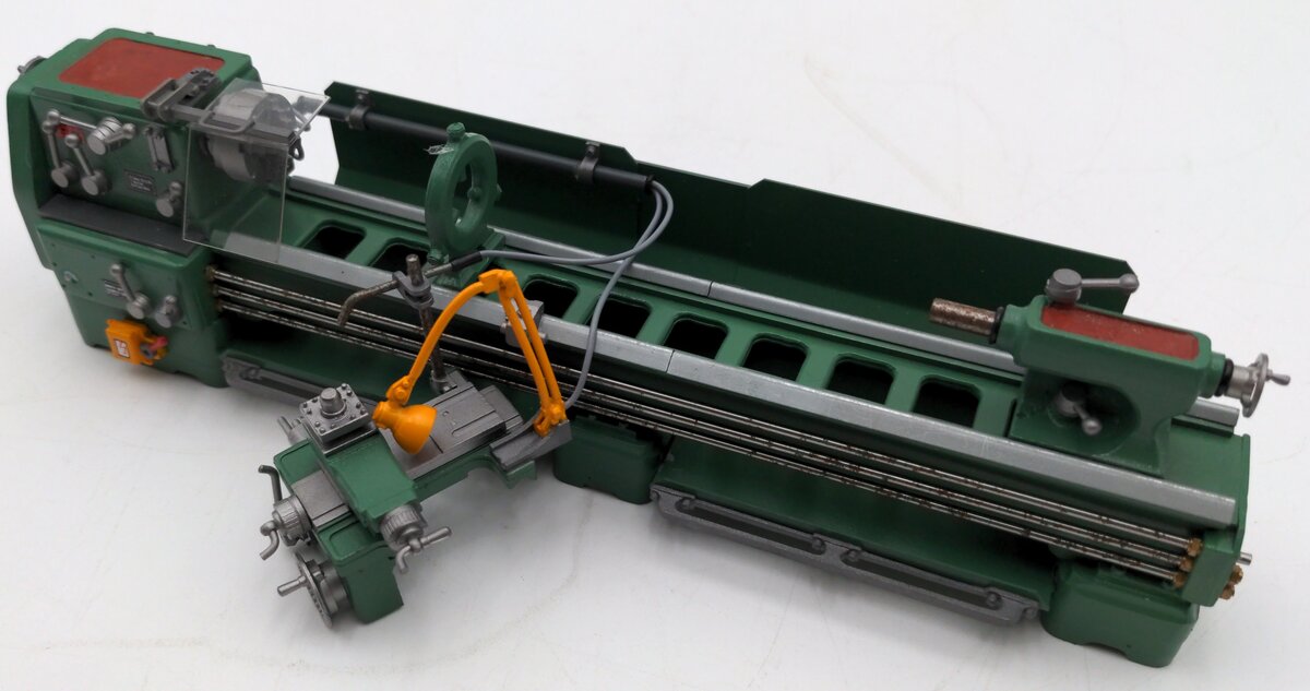 MiniArt 35660 1/35 Scale Industrial Metal Working Engine Lathe Machine Model EX