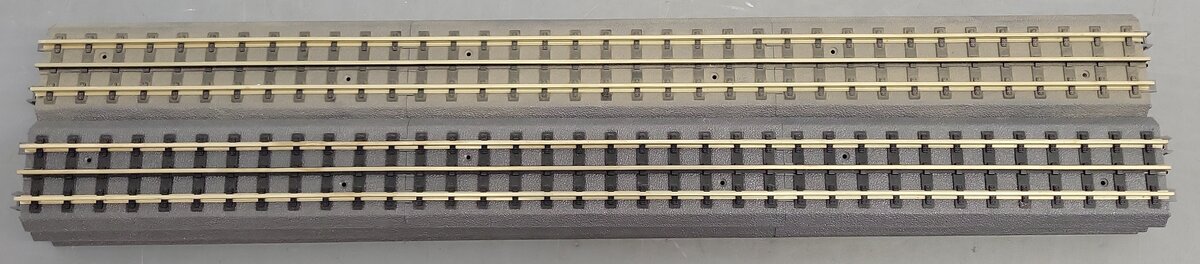 MTH 40-1019 O RealTrax - 30" Straight Section (6) EX