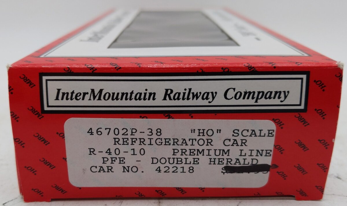 InterMountain 46702P-38 HO Scale Pacific Fruit Express R-40-10 Reefer Car #42218 EX/Box