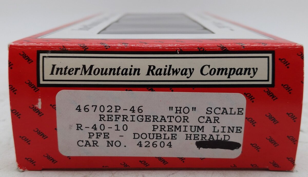 InterMountain 45501-99 HO Scale Pacific Fruit Express Refrigerator Car #42604 EX/Box