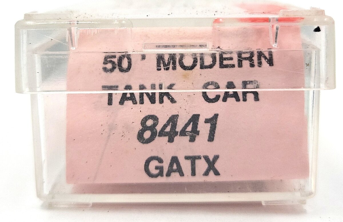Roundhouse 8441 N Scale GATX 50' Modern Tank Car Kit #52609 EX/Box