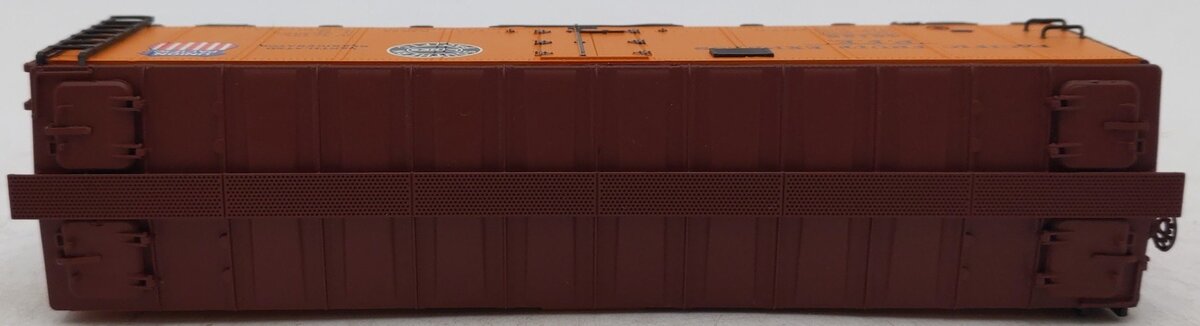 InterMountain 45501-100 HO Scale Pacific Fruit Express Refrigerator Car #48125 EX