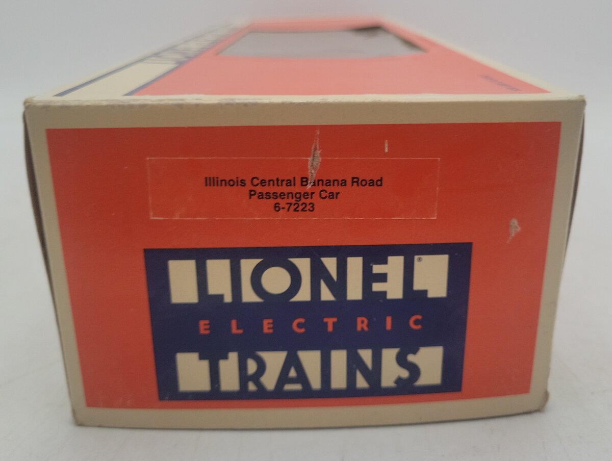 Lionel 6-7223 O Gauge Illinois Central "Banana Road" Passenger Car #7223 VG/Box