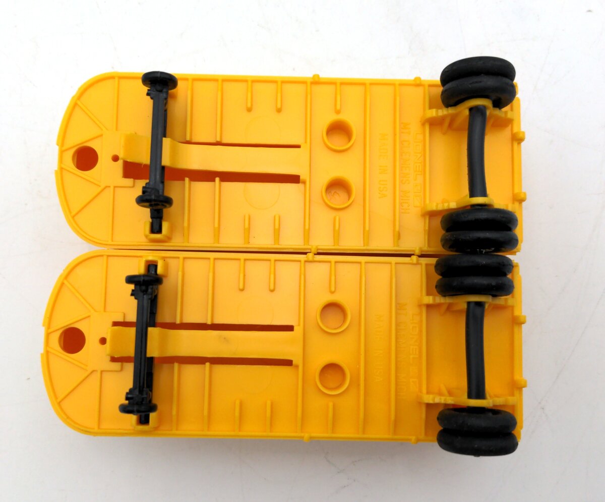 Lionel 6-9352 O Gauge Chicago & Northwestern Piggyback Flatcar w/Trailers EX/Box
