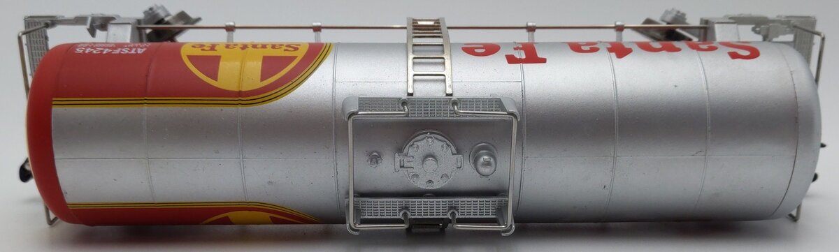 Menards 275-9216 O Santa Fe Warbonnet Tank Car #4245 EX