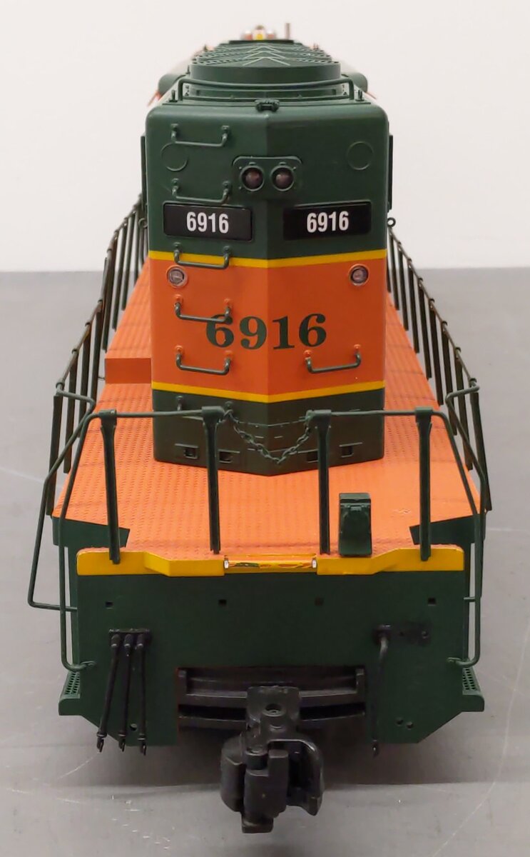USA Trains 22306 G Burlington Northern Santa Fe SD40-2 Diesel Locomotive #6916 VG