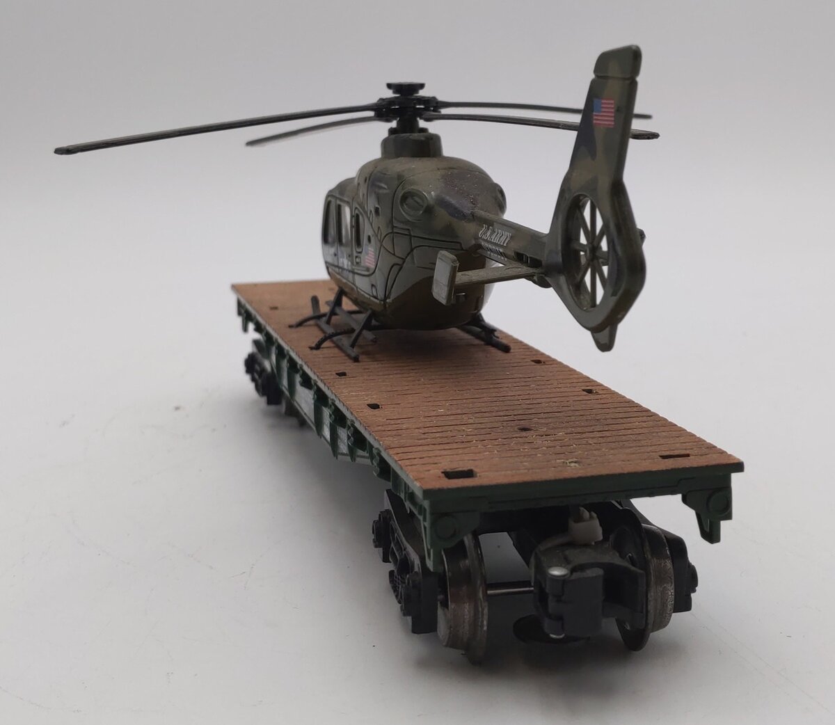 Menards 279-4484 O Gauge US Army Flat Car w/ Helicopter #1064 EX