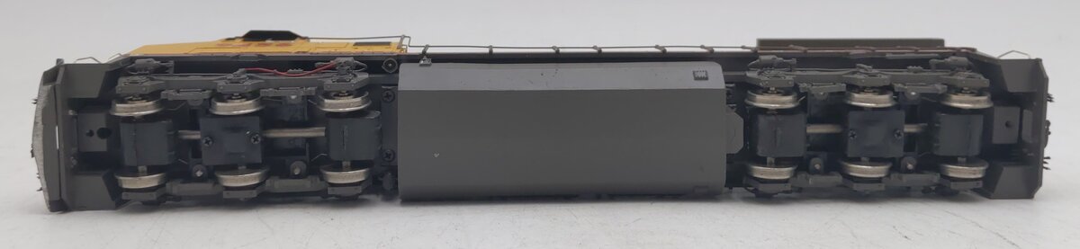 HO Scale GE Dash 8-40CW Union Pacific Diesel Locomotive #9456 EX