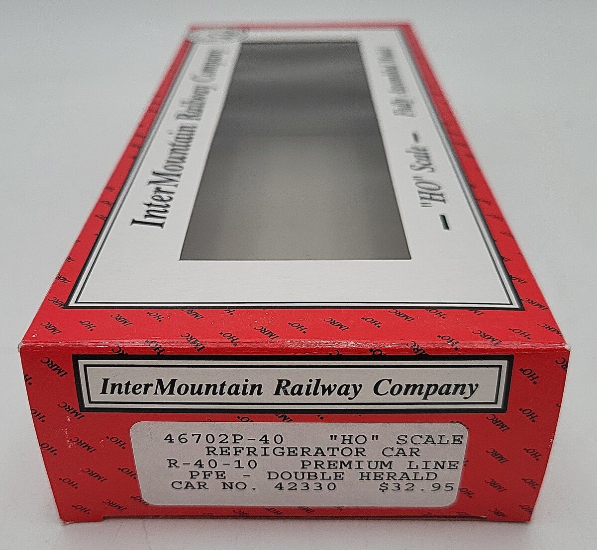 InterMountain 46702P-40 HO Scale Pacific Fruit Express R-40-10 Reefer Car #42330 EX/Box