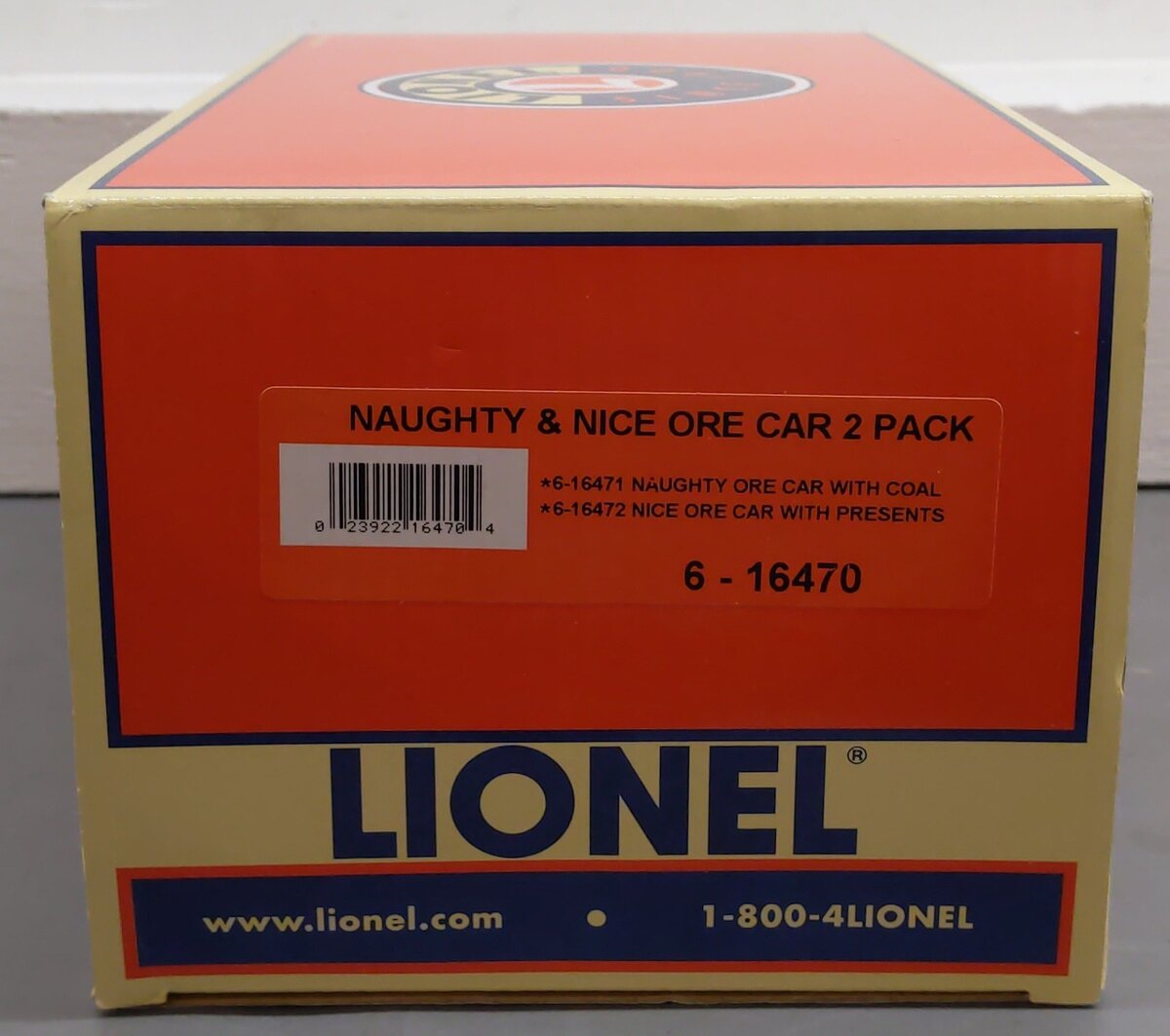 Lionel 6-16470 Naughty and Nice Ore Car (Set of 2) EX/Box