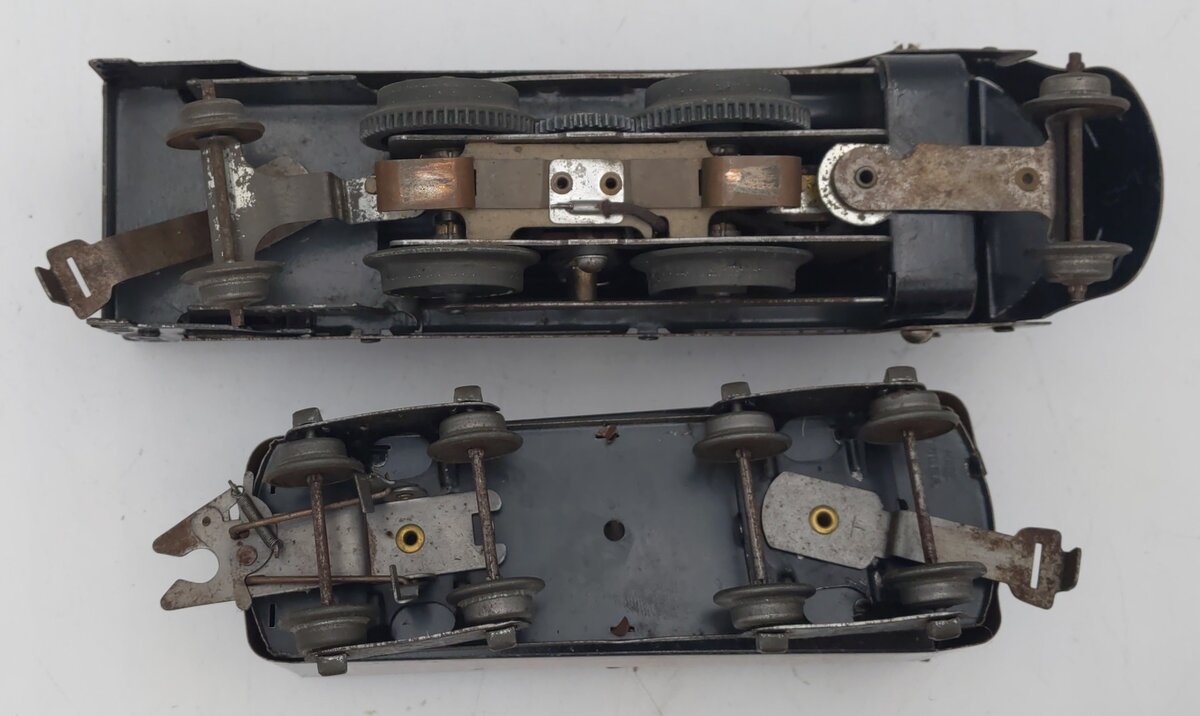 Marx 3000 Vintage O Canadian Pacific 2-4-2 Steam Locomotive with Tender VG