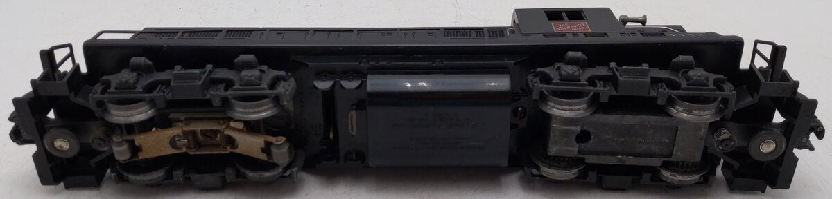 Lionel 2338 Vintage O Gauge Milwaukee Road Powered GP-7 Diesel Locomotive EX