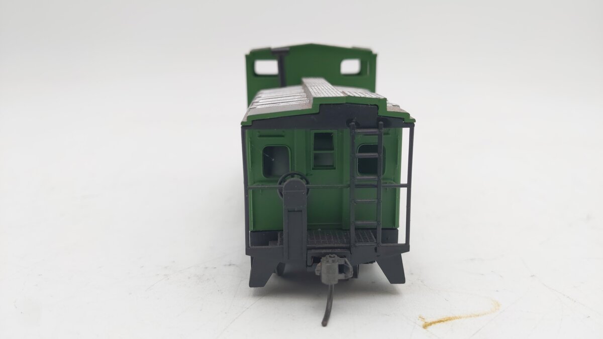 Walthers 931-501 HO Scale Burlington Northern Caboose #11445 EX